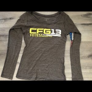 Long sleeve fitness shirt